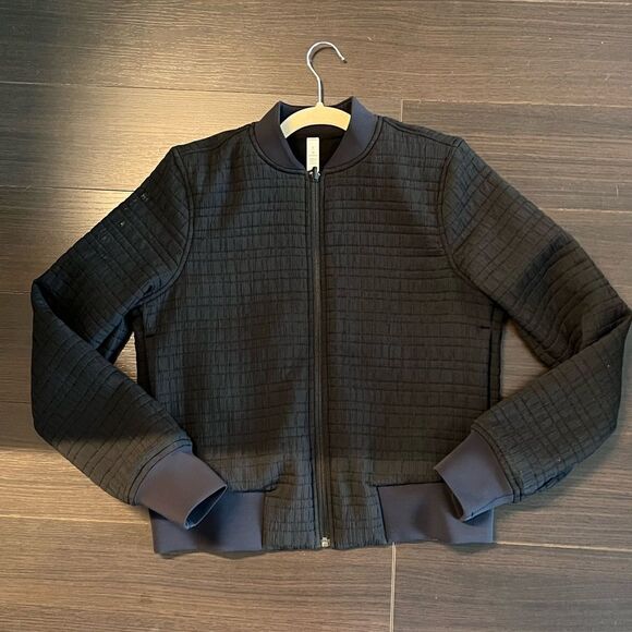 Lululemon Serene Travel Bomber, 6 - Picture 5 of 11